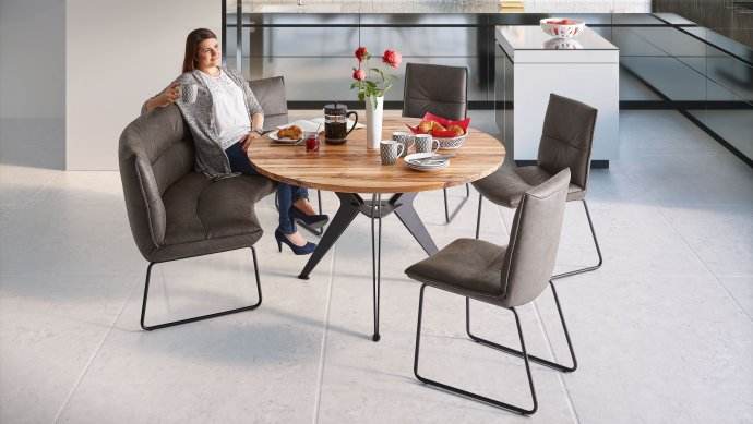 Koinor essay 001 Koinor essay 001